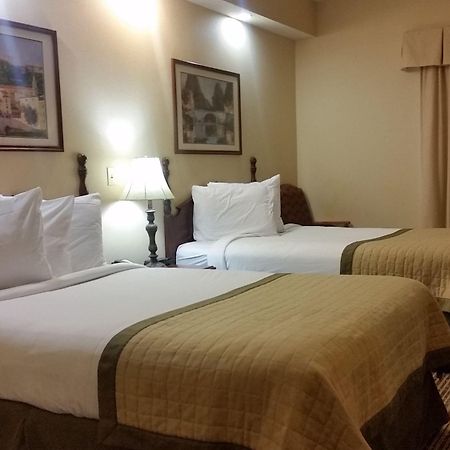 Baymont By Wyndham Lafayette Airport Hotel Exterior photo
